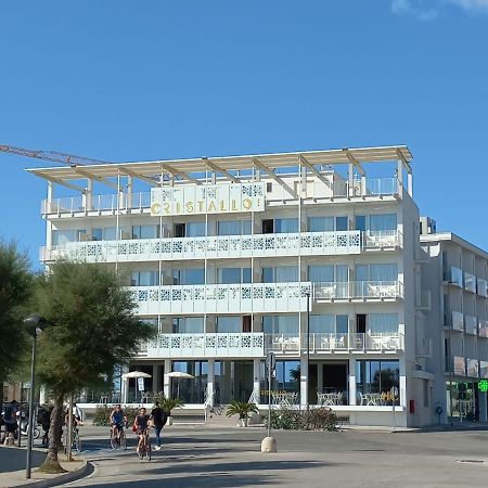 Hotel Cristallo Senigallia Bagian luar foto