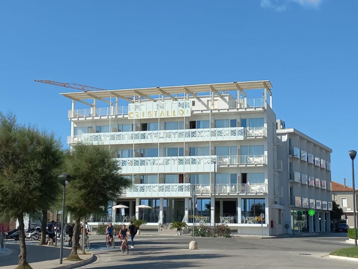 Hotel Cristallo Senigallia Bagian luar foto
