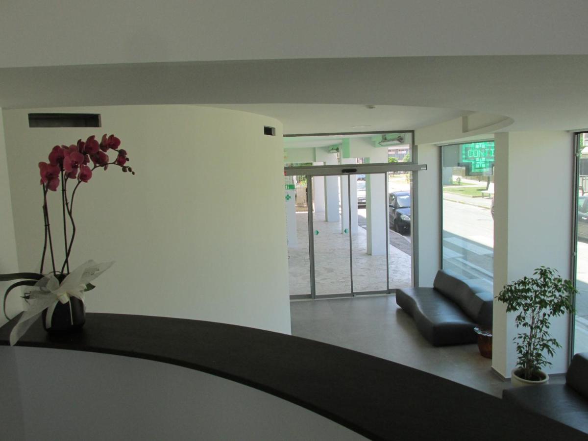 Hotel Cristallo Senigallia Bagian luar foto