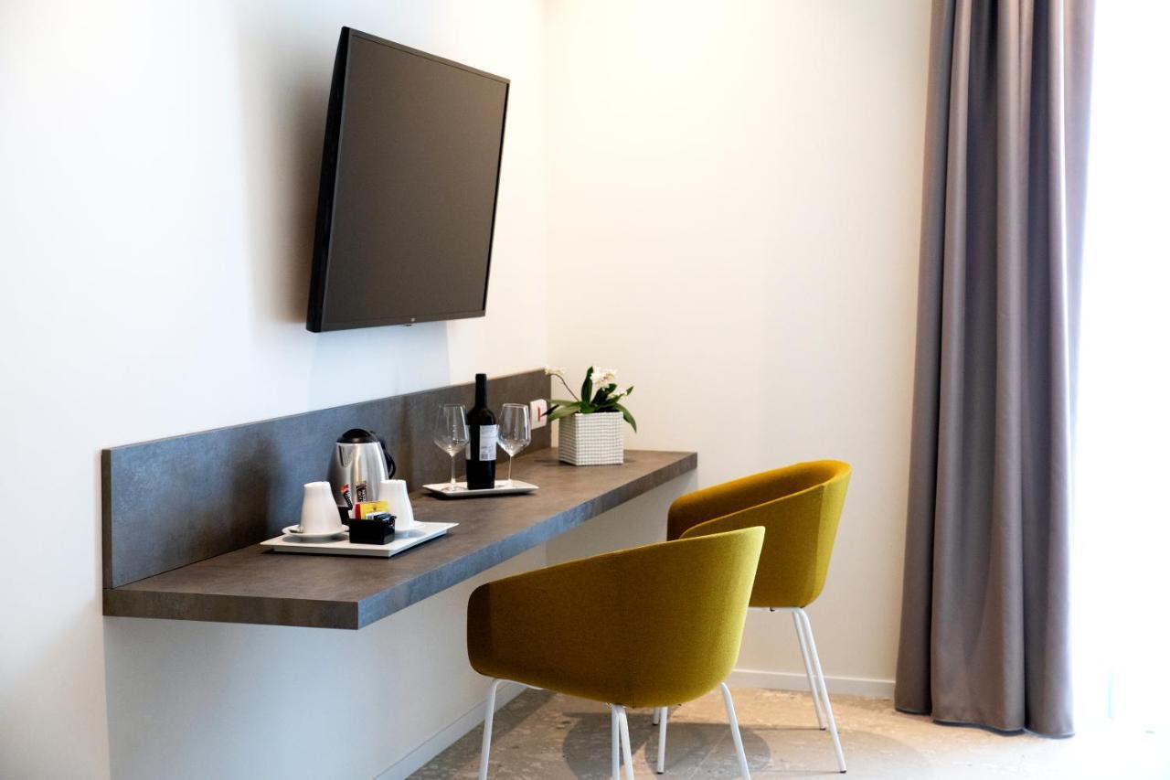 Hotel Cristallo Senigallia Bagian luar foto