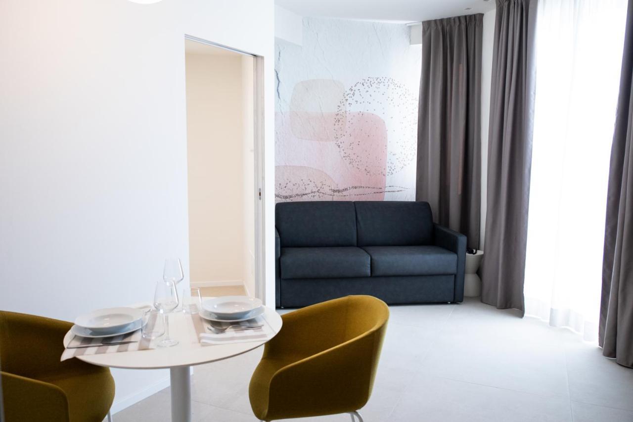 Hotel Cristallo Senigallia Bagian luar foto