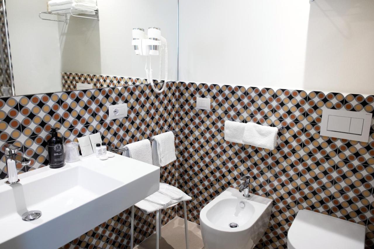 Hotel Cristallo Senigallia Bagian luar foto