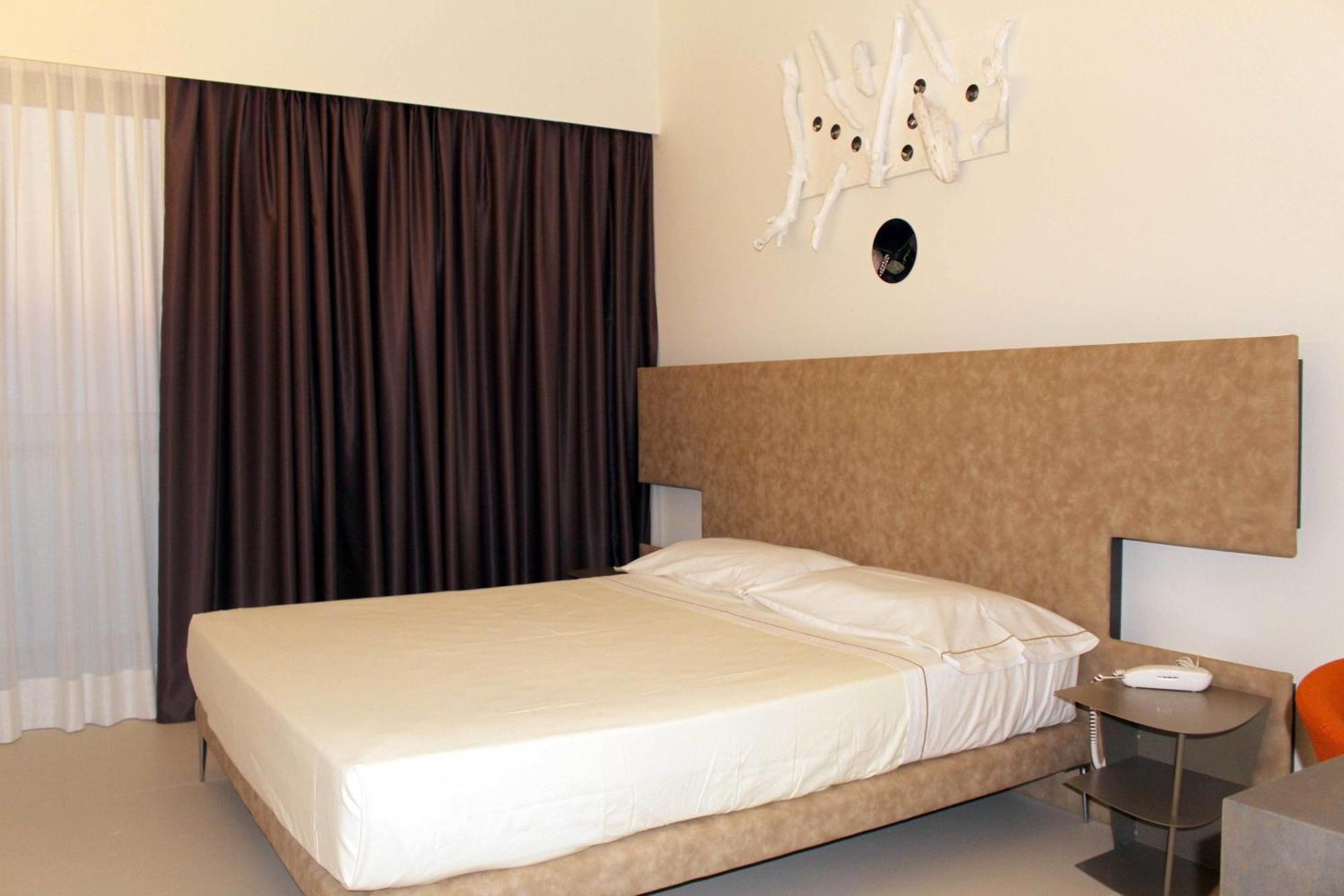 Hotel Cristallo Senigallia Ruang foto